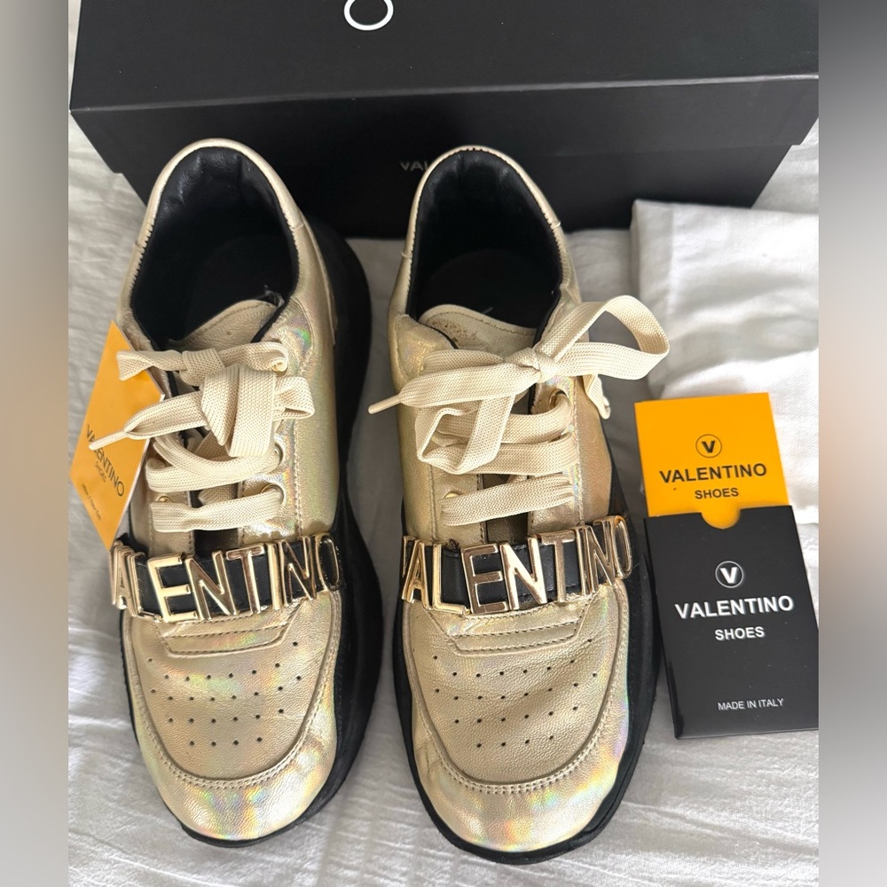 NWT Valentino Sheila Ologram Platinum Women's Sneakers size 10.